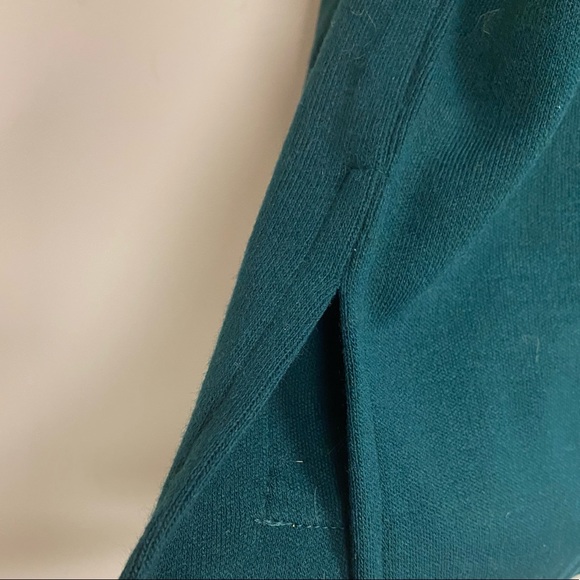 Vintage Green Semi TurtleNeck Sweater - Picture 5 of 5